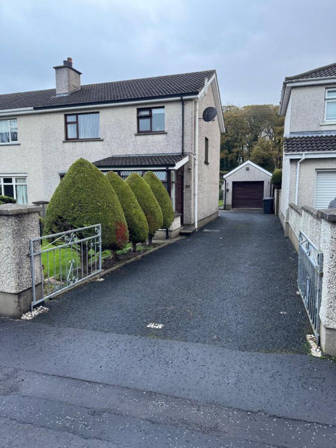 Private Room In Causeway Coast And Glens Ballycastle Exteriör bild
