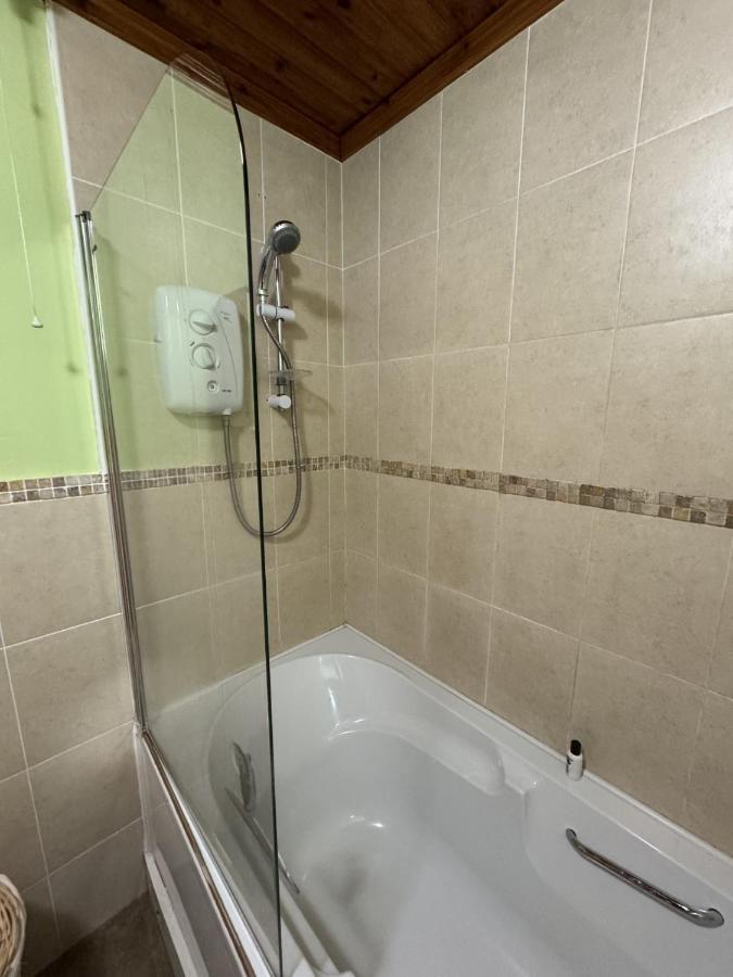Private Room In Causeway Coast And Glens Ballycastle Exteriör bild